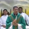 Padre faz reflexão durante missa e afirma que "muitos cristãos são cruéis, malvados e desumanos"