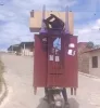 Vídeo de moto carregada com móveis impressiona e diverte a internet