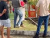Jiboia é capturada por populares em Laje e devolvida ao habitat natural